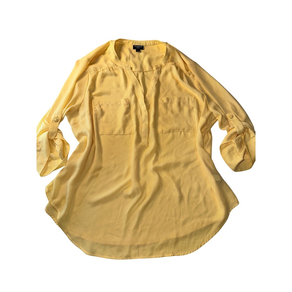 Torrid Harper Yellow Georgette Pullover Blouse Size 1 Roll Tab Sleeve Pockets